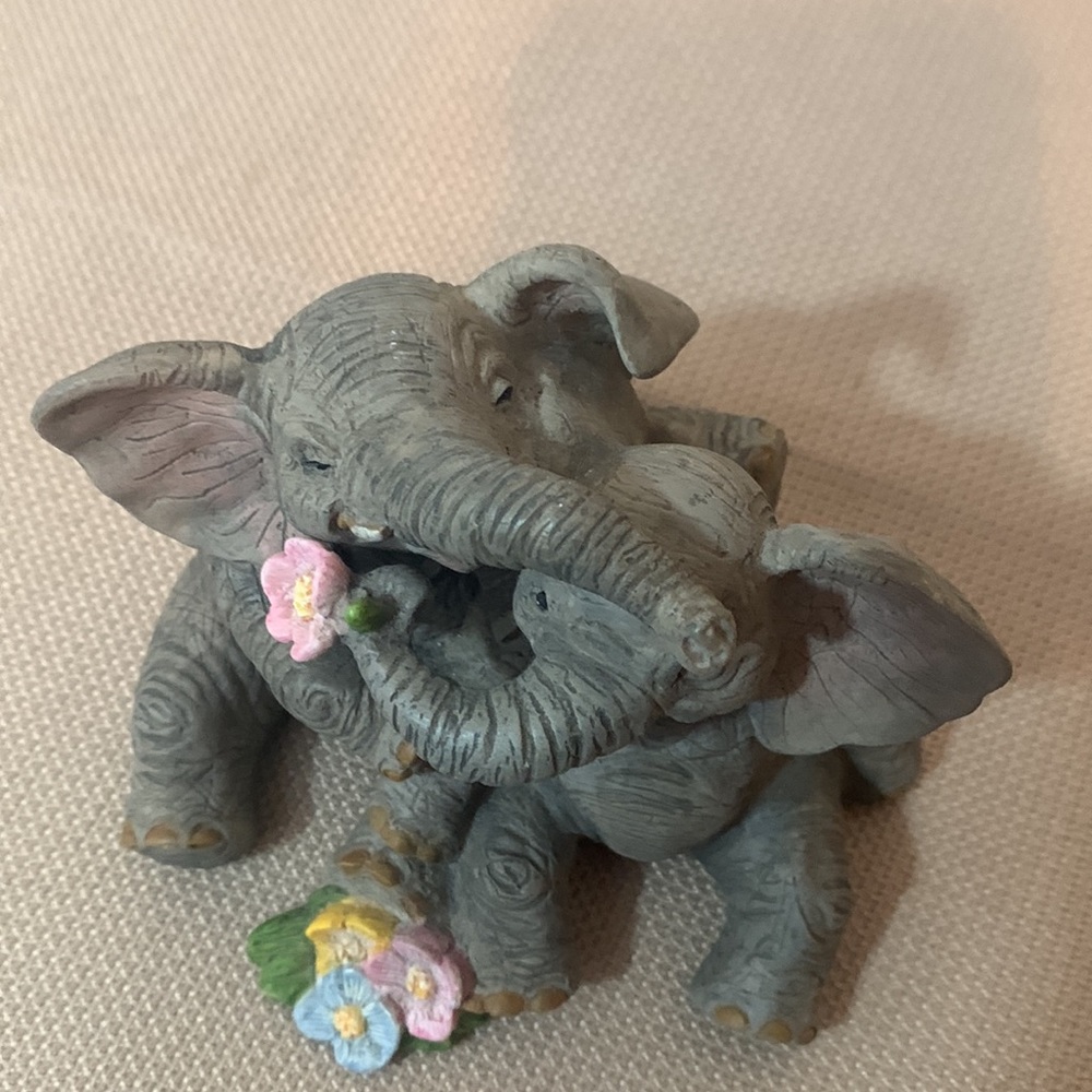Lenox Elephant Sweethearts 2004 - Picture 2 of 8